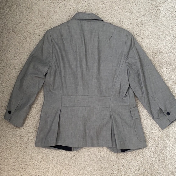 Grey, professional, banana republic size 6 blazer - Picture 2 of 3
